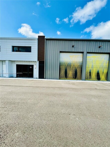 Primary Photo Of 7265 NW 74th St, Medley Warehouse For Lease