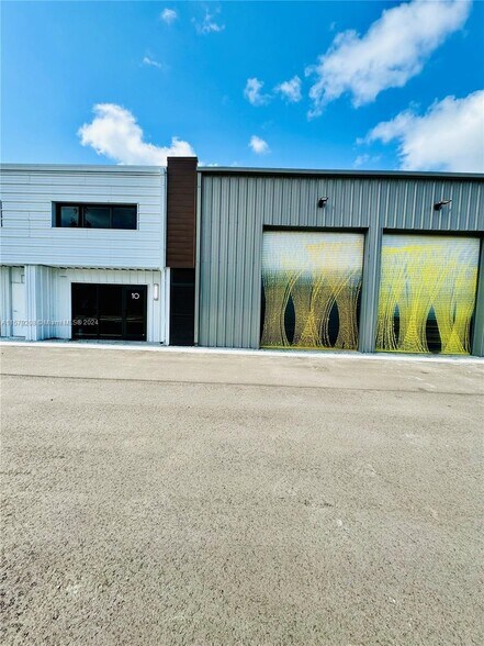 More Photos Of 7265 NW 74th St, Medley Warehouse For Sale