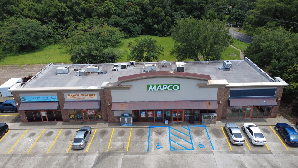 More Photos Of 4126 Moffett Rd, Mobile Service Station For Lease