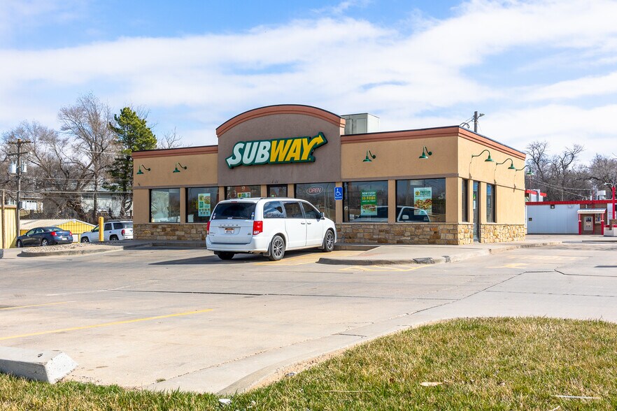 More Photos Of 1511 Lincoln St, Concordia Fast Food For Sale