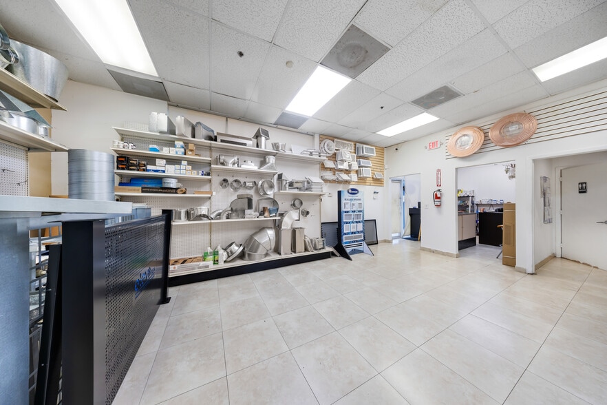 More Photos Of 7620 NW 25th St, Miami Distribution For Sale