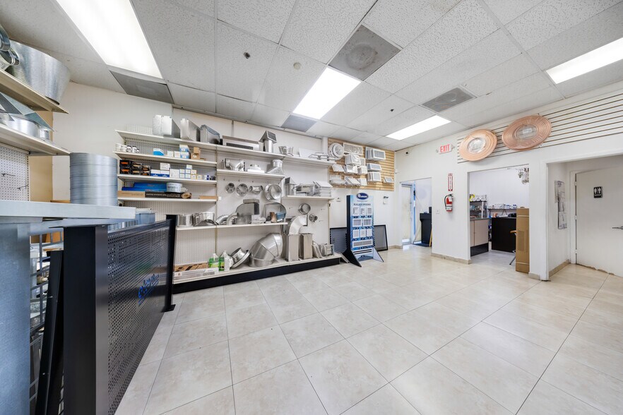 More Photos Of 7620 NW 25th St, Miami Distribution For Sale