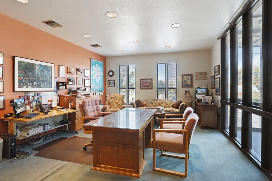 More Photos Of 200 W Harding Way, Stockton Office For Lease