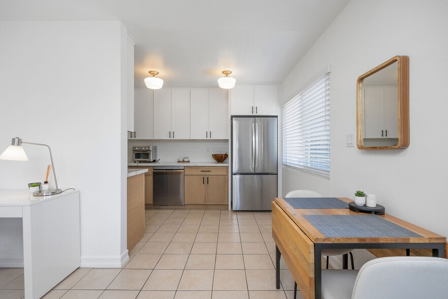 More Photos Of 1817 Euclid St, Santa Monica Apartments For Sale