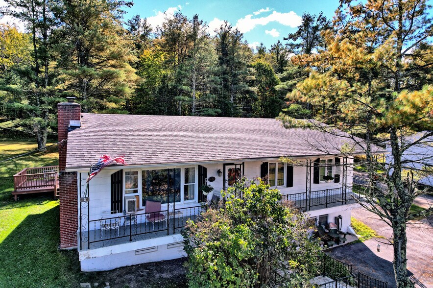 More Photos Of 118 Golden Hill Rd, Cornwallville Hotel For Sale