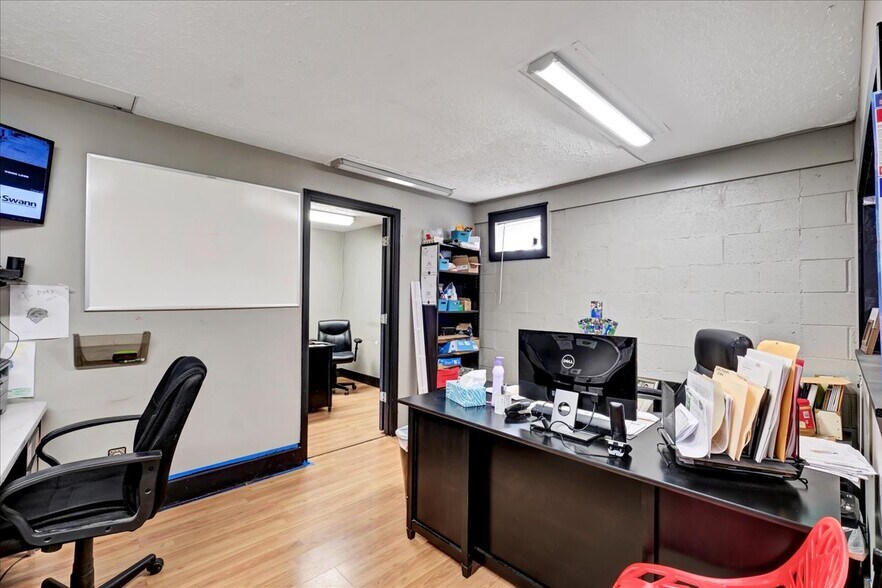 More Photos Of 133 W Blue Lick Rd, Shepherdsville Auto Repair For Sale