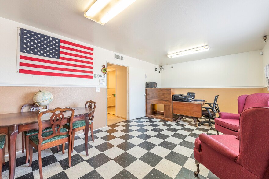 More Photos Of 1247 S Buena Vista St, San Jacinto Warehouse For Sale
