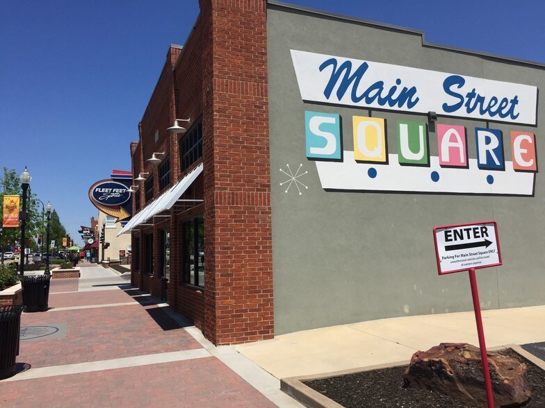 More Photos Of 303 S Main St, Broken Arrow Restaurant For Lease