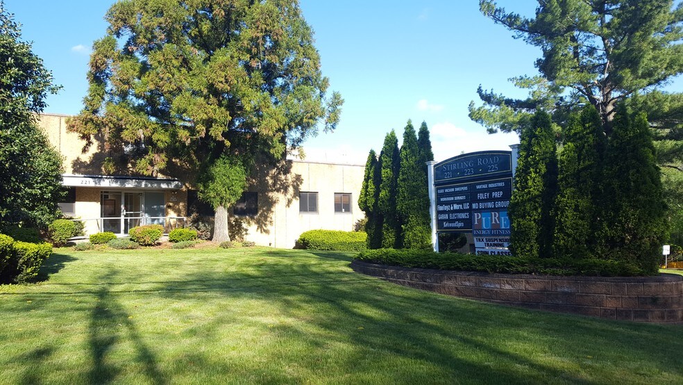 More Photos Of 221-223 Stirling Rd, Warren Service For Lease