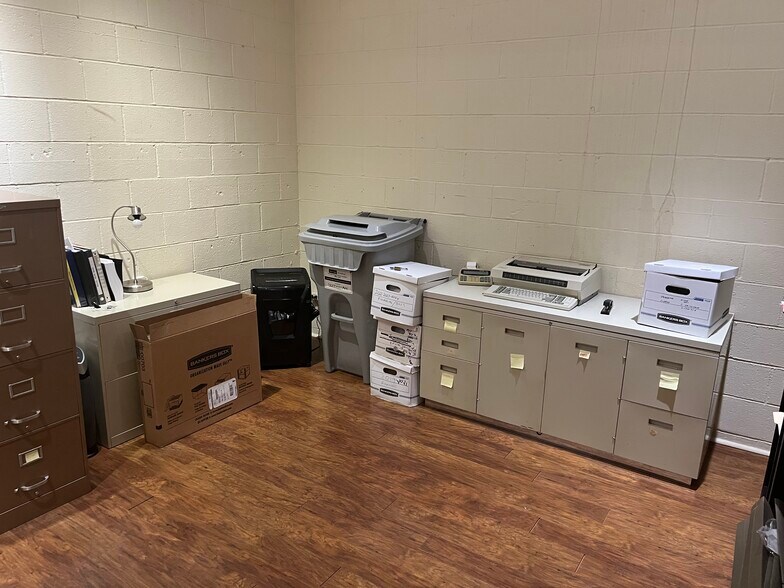 More Photos Of 65 Congress St, Salem Light Manufacturing For Lease