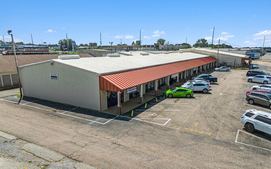More Photos Of 206 E Reelfoot Ave, Union City General Retail For Sale
