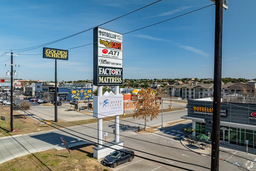 More Photos Of 21918 US 281, San Antonio Freestanding For Sale