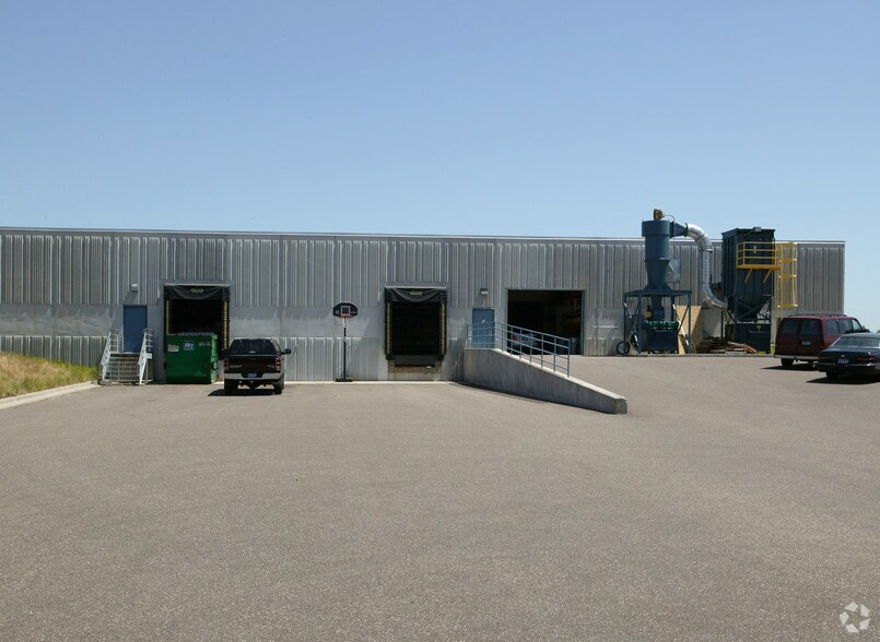 More Photos Of 8200 S 97th St, Cottage Grove Manufacturing For Lease