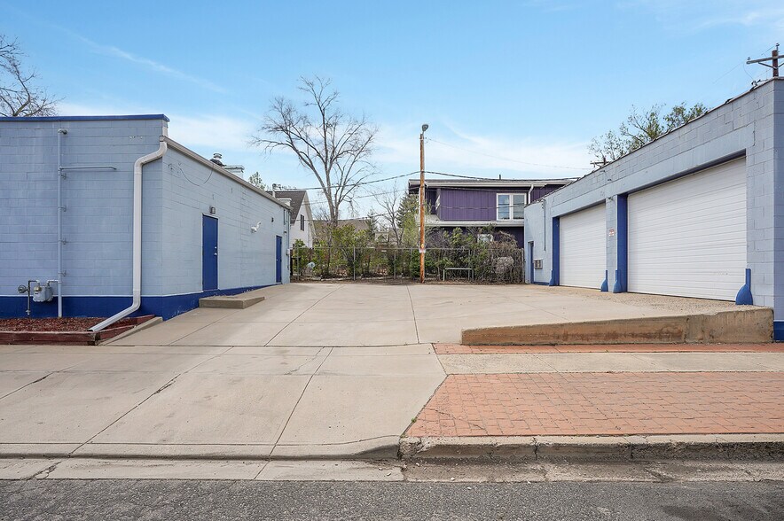 More Photos Of 211 E Simpson St, Lafayette General Retail For Sale