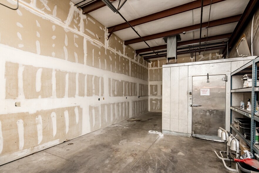 More Photos Of 790 Lake Havasu Ave N, Lake Havasu City Freestanding For Lease