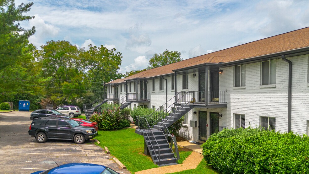 More Photos Of 5700 Leslie Ave, Nashville Apartments For Sale