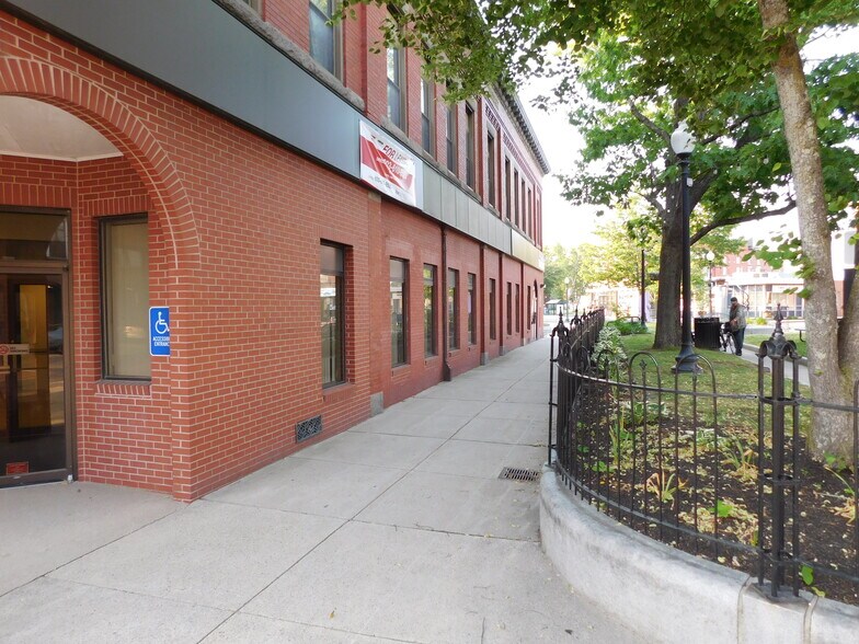 More Photos Of 1 N Main St, Rochester Office For Lease