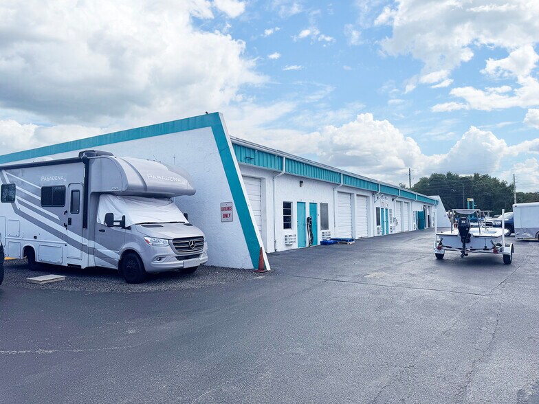 Primary Photo Of 900-920 NE Industrial Blvd, Jensen Beach Light Manufacturing For Lease