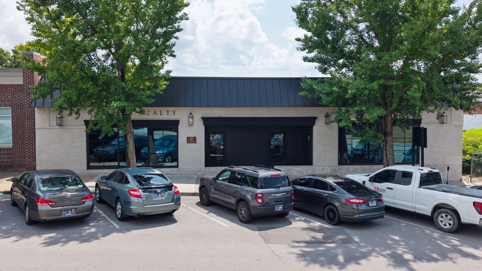 More Photos Of 311 W Main St, Murfreesboro Office Residential For Lease