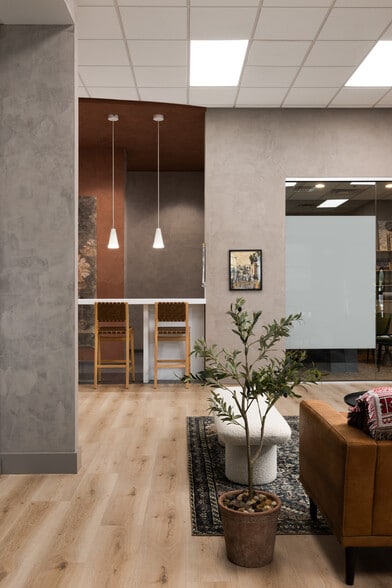 More Photos Of 4505 E Broadway Rd, Phoenix Light Manufacturing For Sale