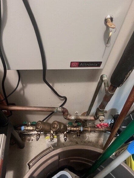 More Photos Of 3033 W 44th St, Cleveland Office For Sale