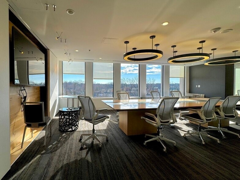 More Photos Of 8401 Connecticut Ave, Chevy Chase Medical For Sale