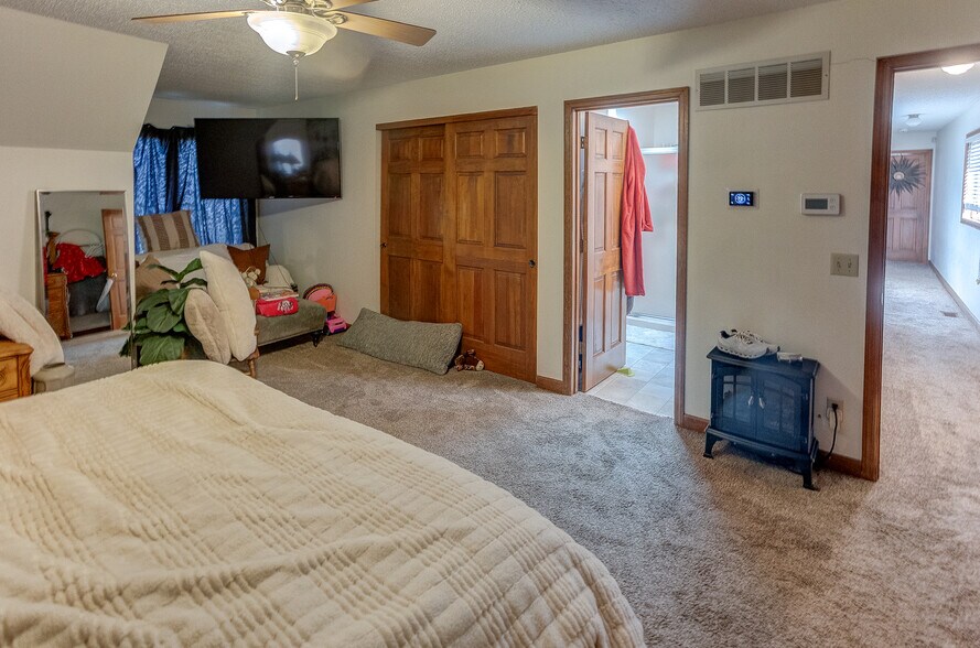 More Photos Of 836 E Highway N, Wentzville Flex For Sale