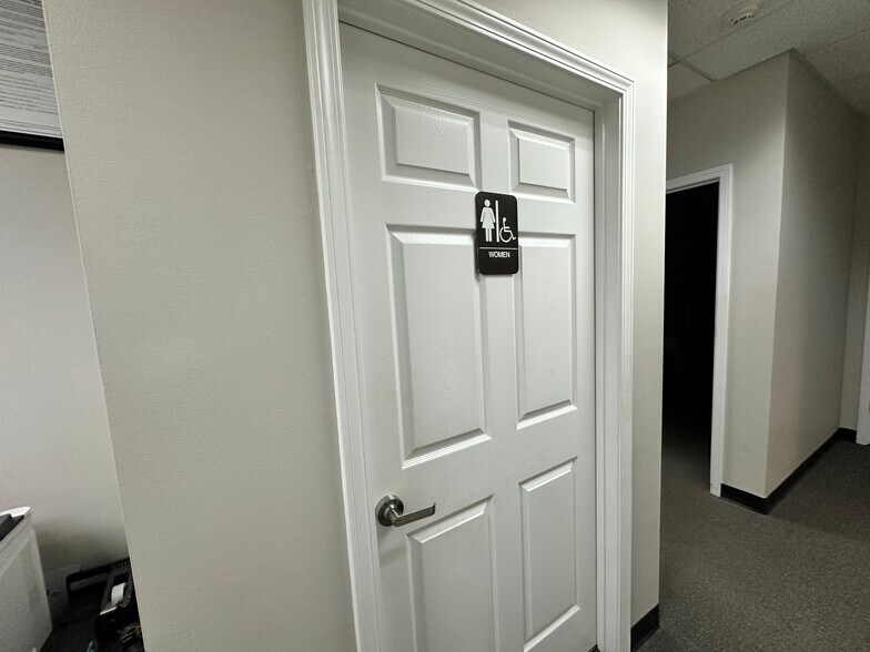 More Photos Of 1385 Weber Industrial Dr, Cumming Distribution For Lease