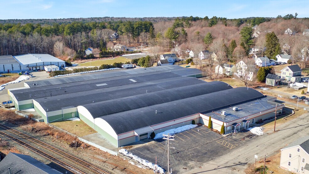 More Photos Of 16 Swamscott St, Newfields Warehouse For Lease