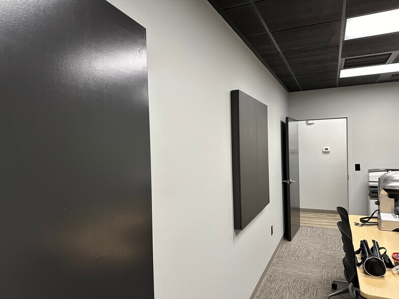 More Photos Of 444 Deanna Ln, Charleston Office For Lease