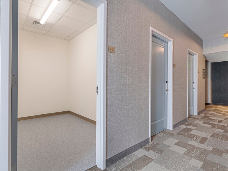 More Photos Of 50 Ponce de Leon St, Miramar Beach Hotel For Sale