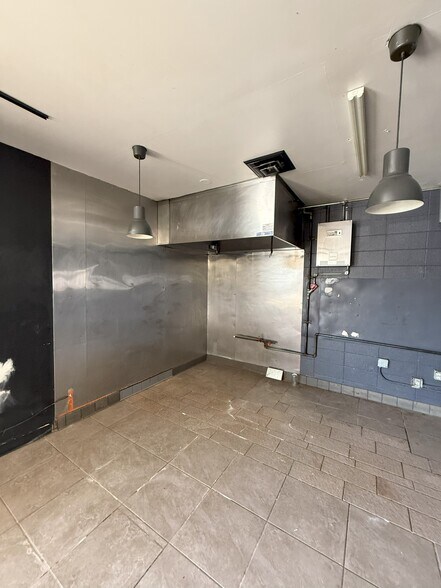 More Photos Of 225 6th St, Marysville Storefront For Sale