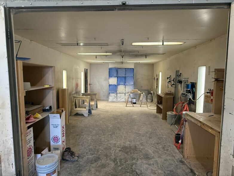 More Photos Of 913 E 75th Ave, Denver Unknown For Lease