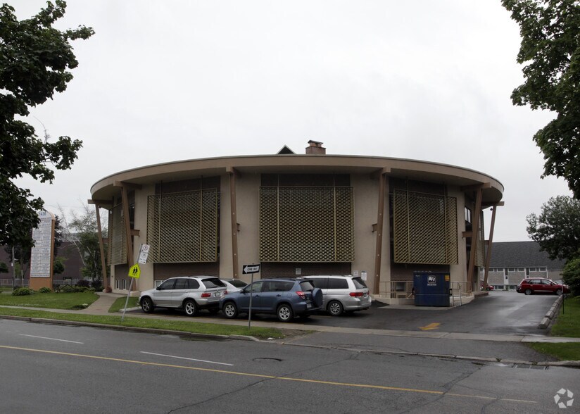 More Photos Of 1436 Royal York Rd, Toronto Medical For Lease