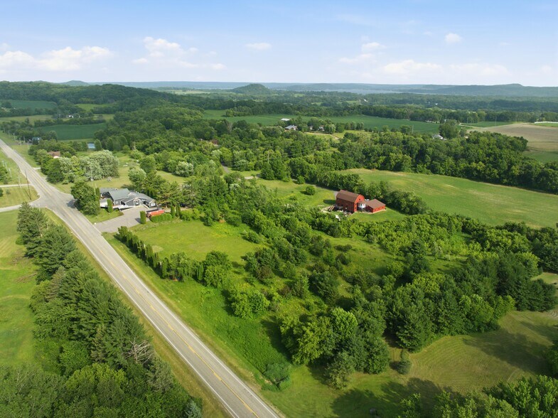 More Photos Of E13887 Highway DL, Merrimac Specialty For Sale