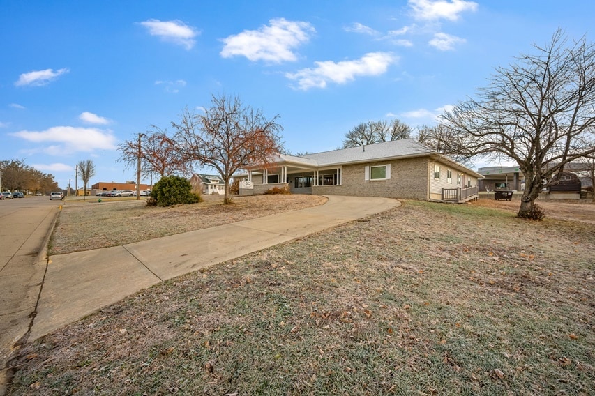 More Photos Of 311 S Nicollet St, Blue Earth Healthcare For Sale
