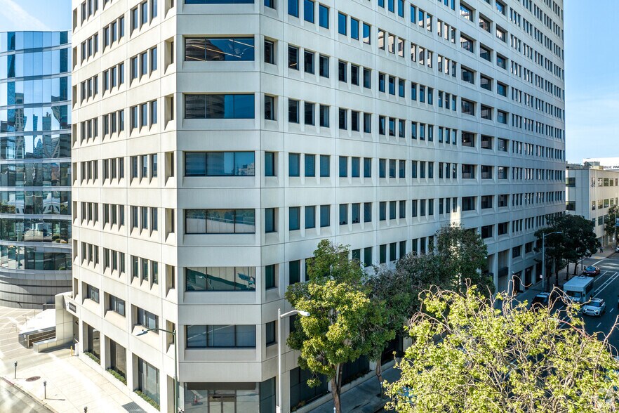 More Photos Of 2101 Webster St, Oakland Unknown For Lease