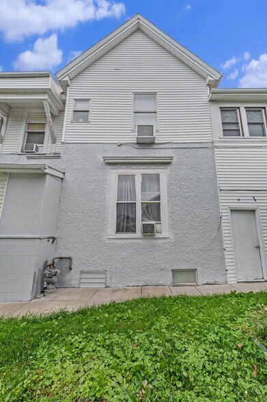 More Photos Of 2501 Poppleton Ave, Omaha Apartments For Sale