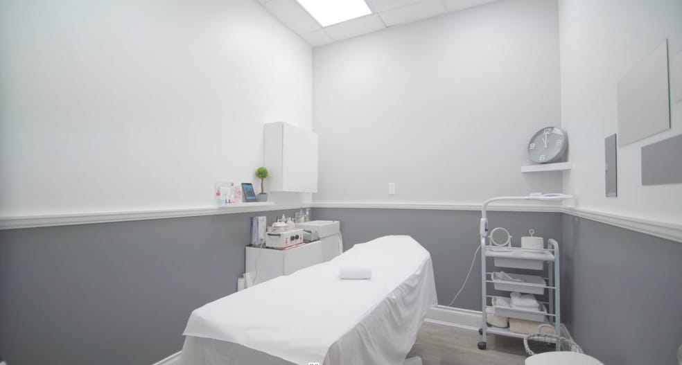 More Photos Of 2231-2245 Granville St, Vancouver Storefront Retail Office For Lease