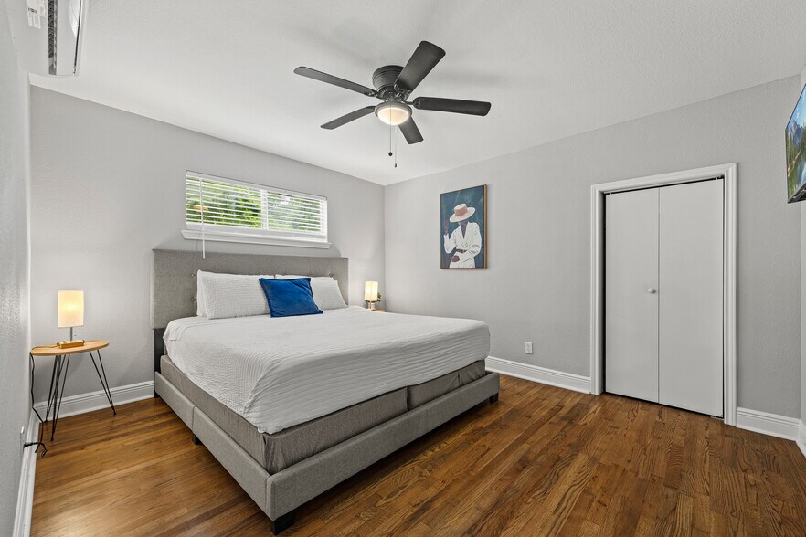 More Photos Of 2512 Calumet St, Houston Apartments For Sale