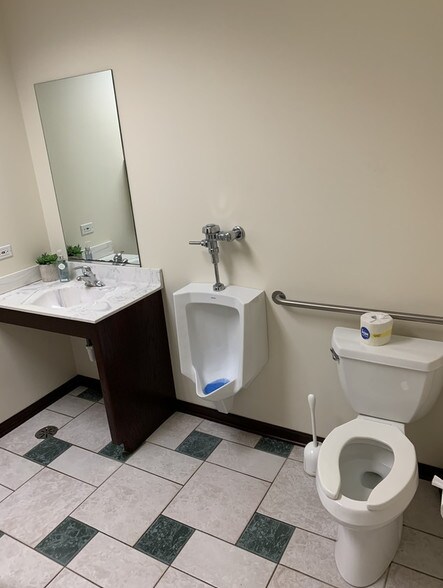 More Photos Of 8140 S Cass Ave, Darien Medical For Sale