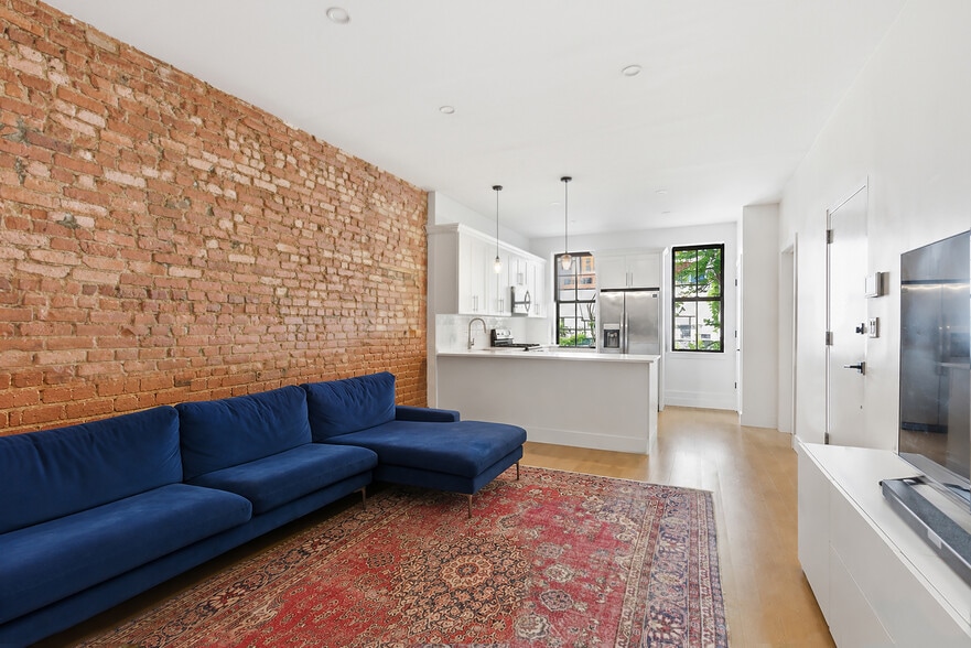 More Photos Of 29 Greenpoint Ave, Brooklyn Apartments For Sale