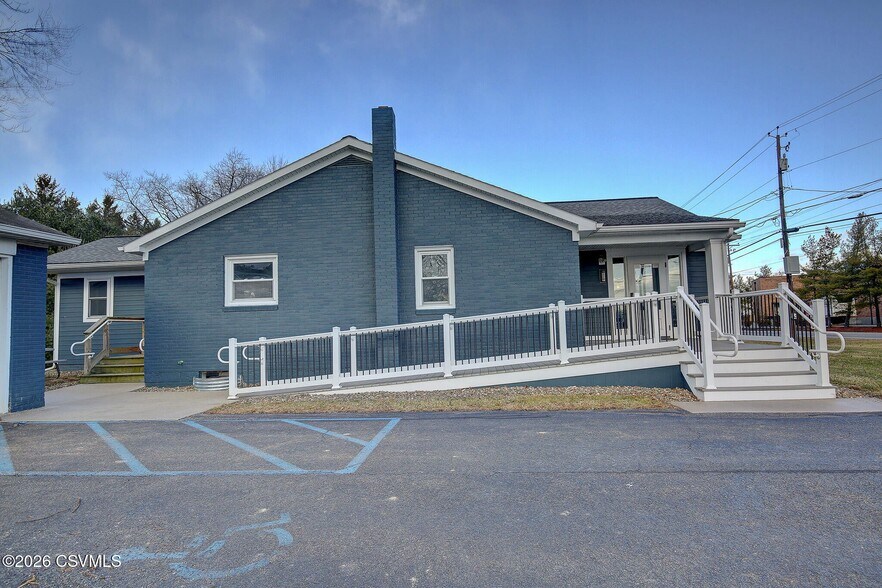 More Photos Of 121 Jpm Rd, Lewisburg Medical For Sale