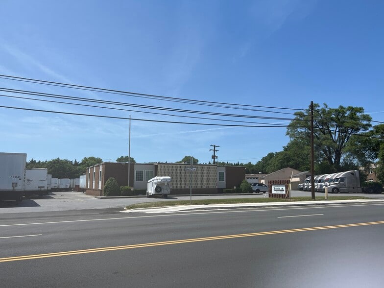 More Photos Of 2929 Valley Ave, Winchester Truck Terminal For Lease
