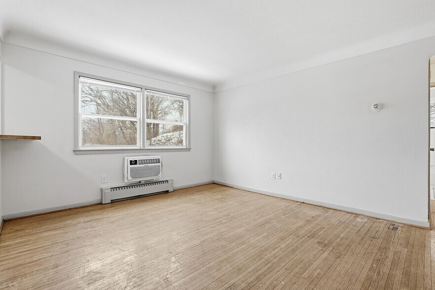 More Photos Of 149 Morton St E, Saint Paul Apartments For Sale