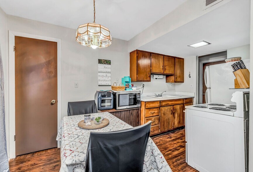 More Photos Of 1124 Case Ct, Miamisburg Apartments For Sale