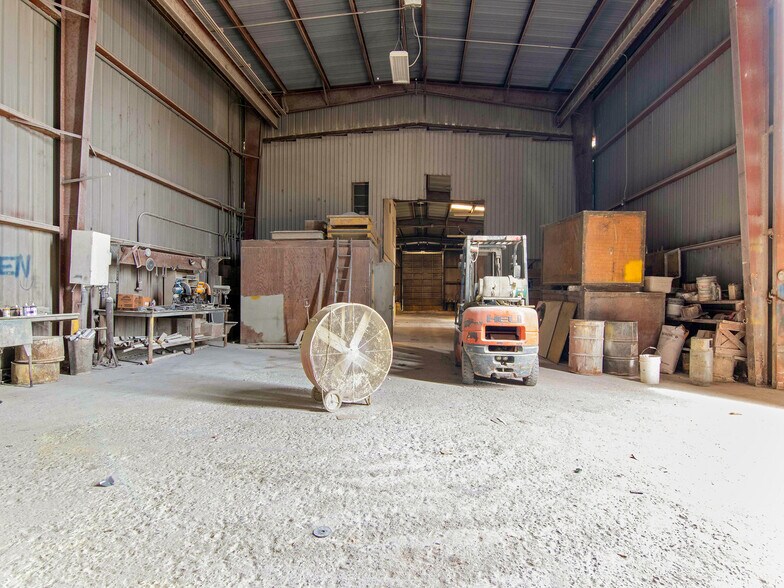 More Photos Of 3149 Harkey Rd, Pearland Industrial For Sale