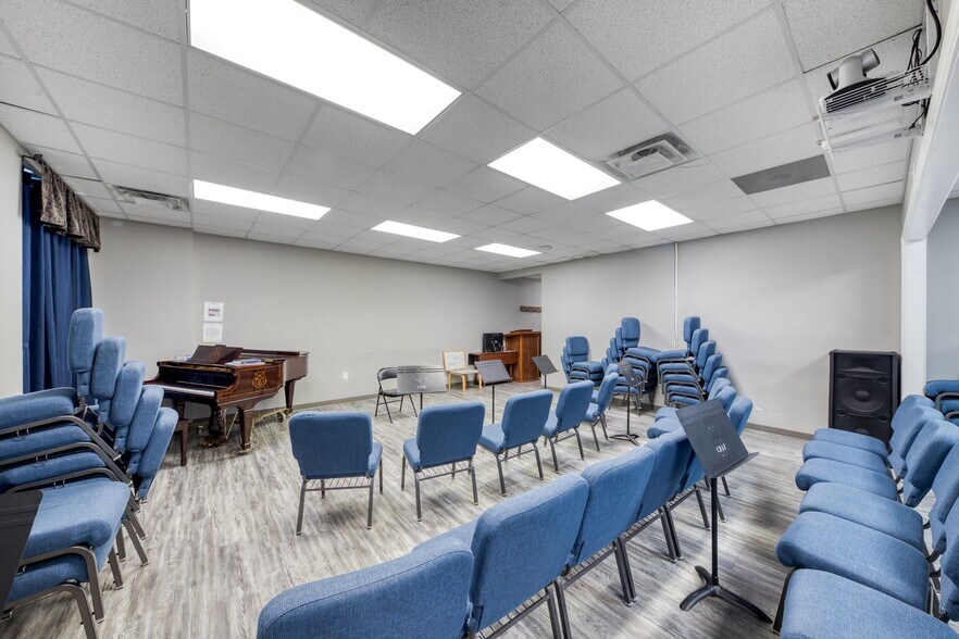 More Photos Of 1479 Ventura Dr, Cumming Light Distribution For Sale