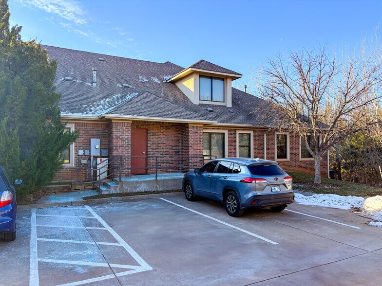 More Photos Of 3839 S Boulevard Ave, Edmond Medical For Sale