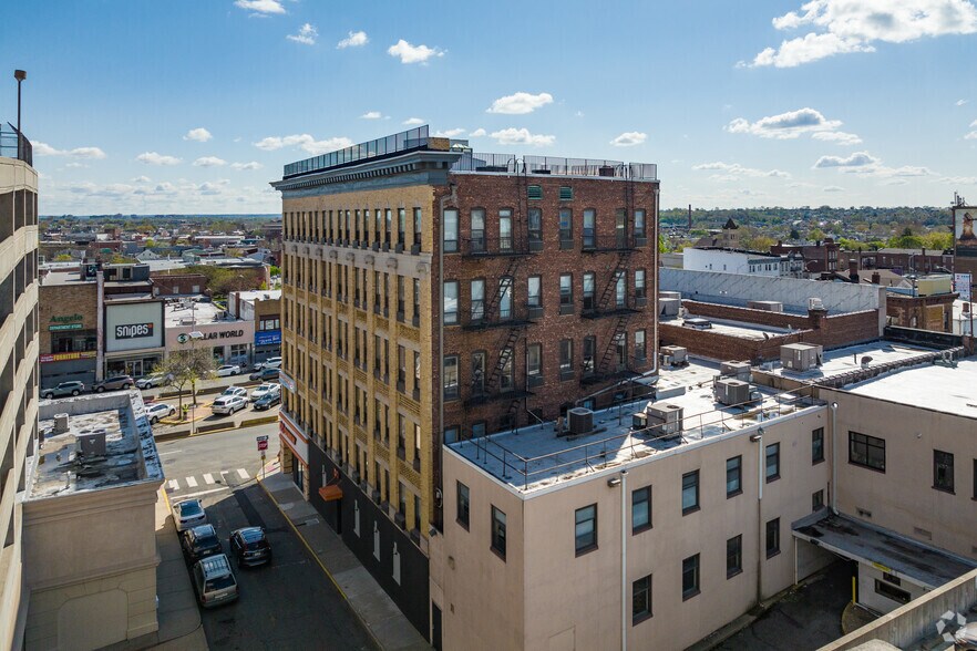 More Photos Of 625 Main Ave, Passaic Office For Sale